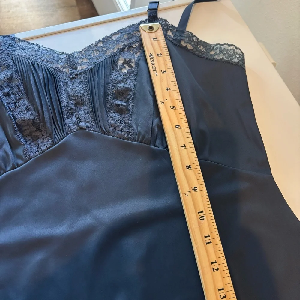 N/A vintage navy